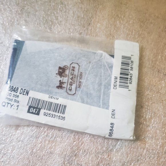 Coach L-Zip Card Case , NEW, Teal - Picture 5 of 7